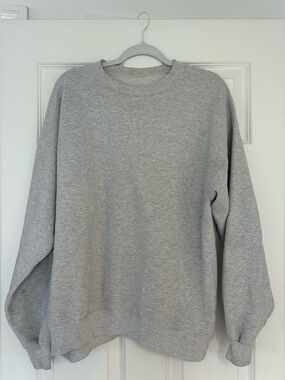 Classic Men's Crewneck Sweatshirt Light Gray